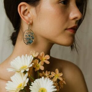 Boucles d'oreilles fantaisie florale aurore bleue